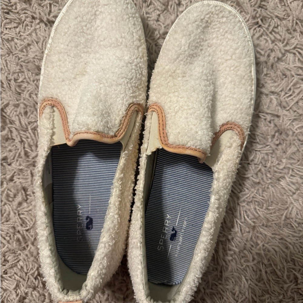 Vineyard vines Sperry women’s Cream Slip-On Shoes